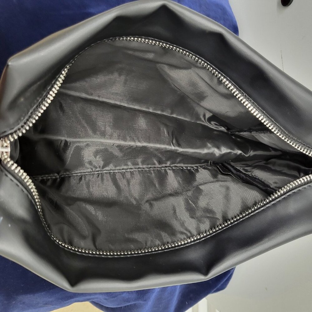 YSL Parfums Toiletry Bag - Picture 5 of 5
